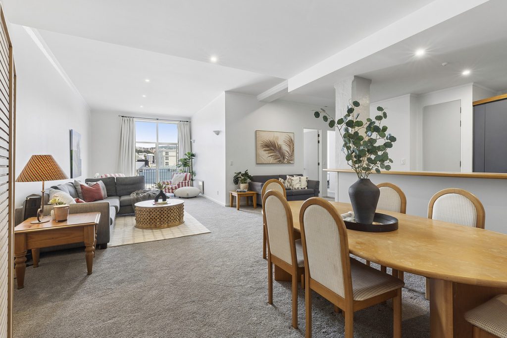 Sunny 2-bed Pad In Top Spot